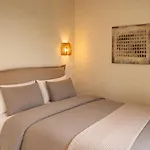 Niobe Luxury * Лоутраки